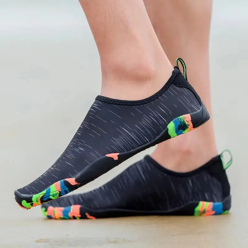 Herren Wasserschuhe mit rutschfester Sohle, ideal für Strandaktivitäten