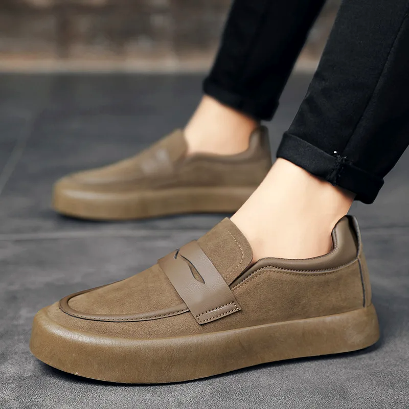 Modische Wildleder-Slipper für Herren - Stilvoll und komfortabel